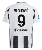 Official JUVENTUS HOME JERSEY 202425 – KIDS – 9 – VLAHOVIĆ – Serie A Pack Collection - Juventus FC Gear